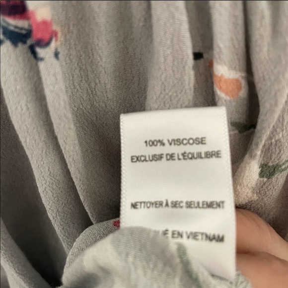 ASTR, Off Shoulder, Gray Floral Print Boho Top. L. - Picture 9 of 10